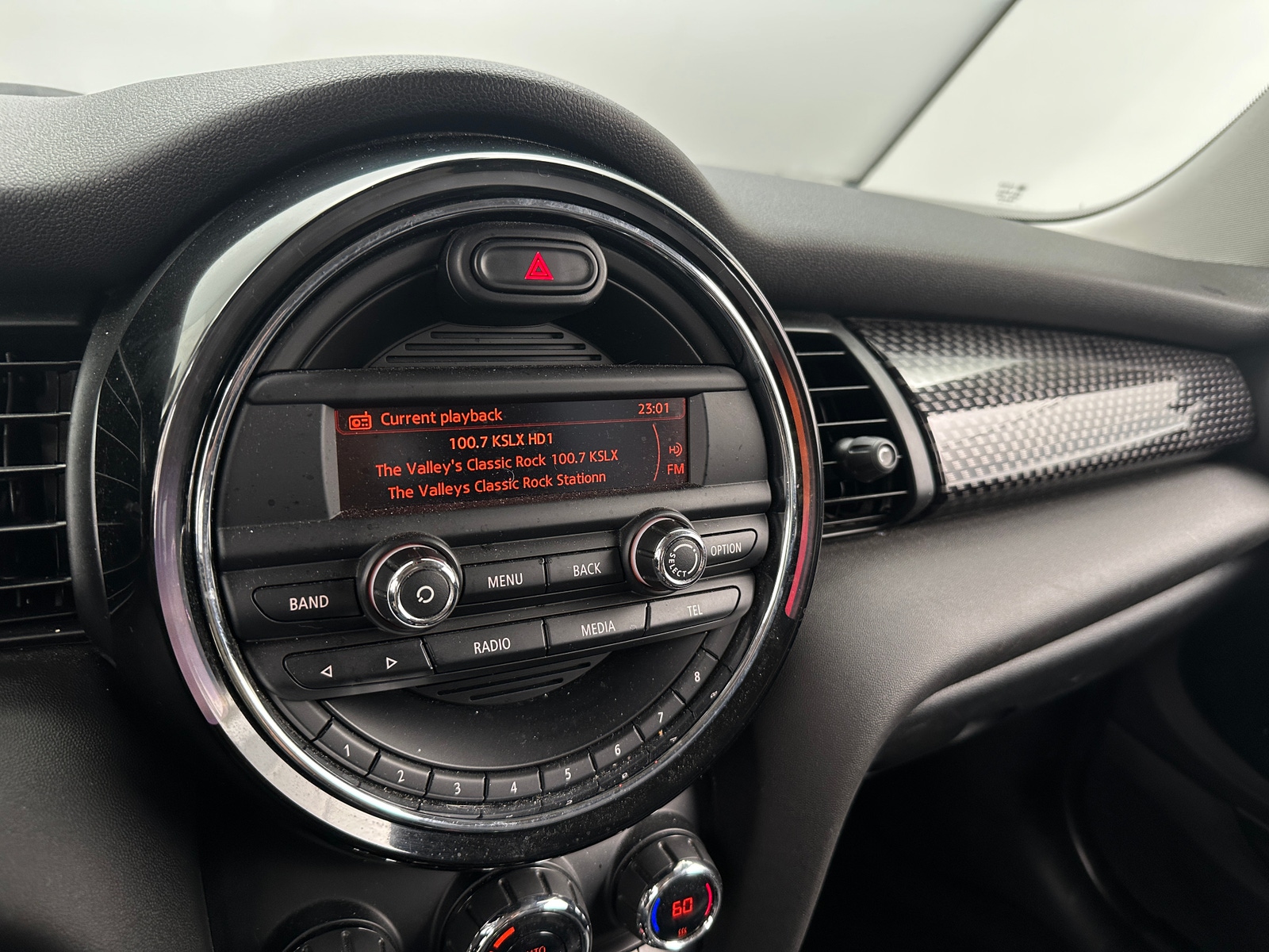 Thumbnail: 2015 MINI Cooper Hardtop - 3