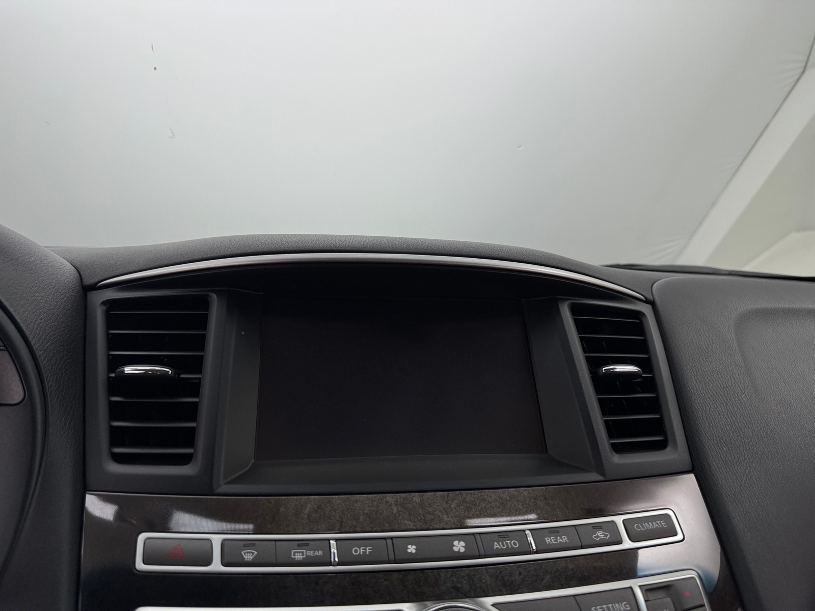 Thumbnail: 2015 INFINITI QX60 - 3