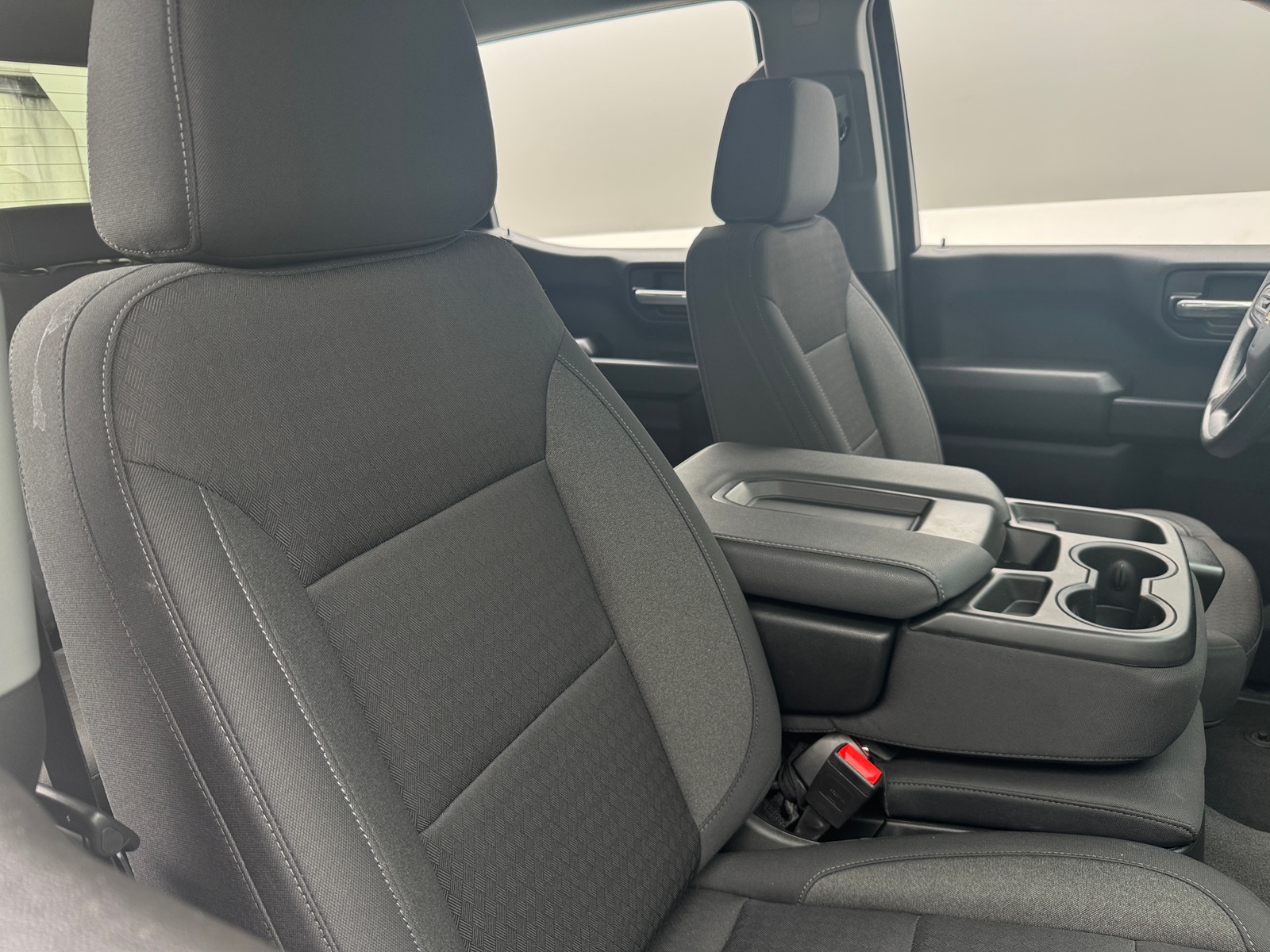 Thumbnail: 2025 Chevrolet Silverado 1500 - 2