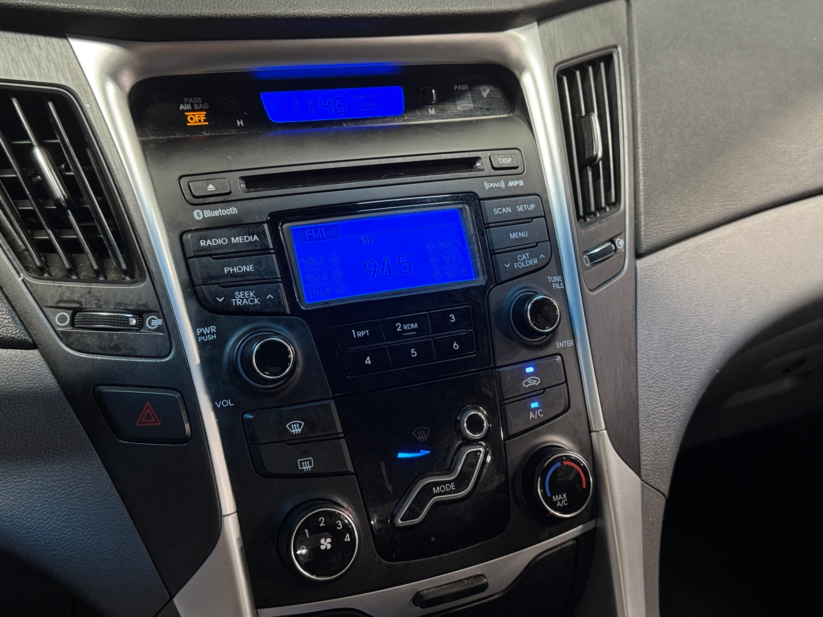Thumbnail: 2013 Hyundai Sonata - 4