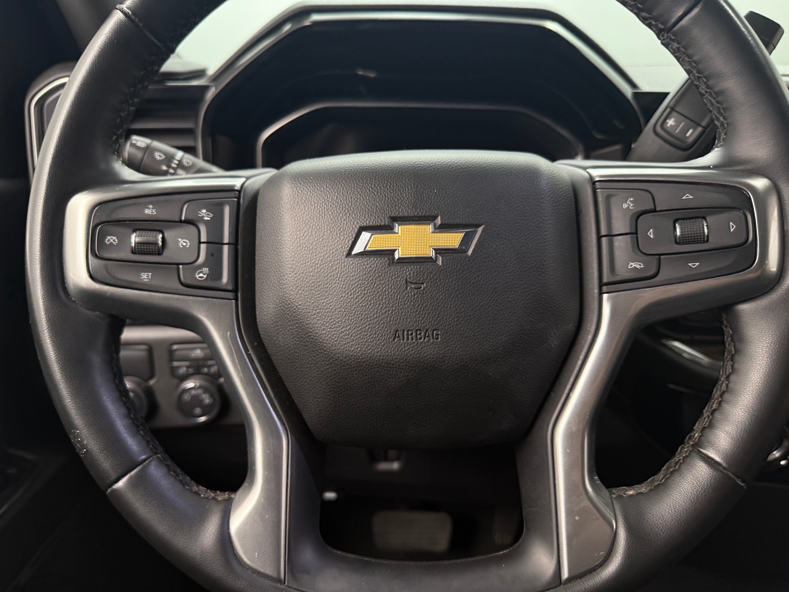 Thumbnail: 2024 Chevrolet Silverado 1500 - 5