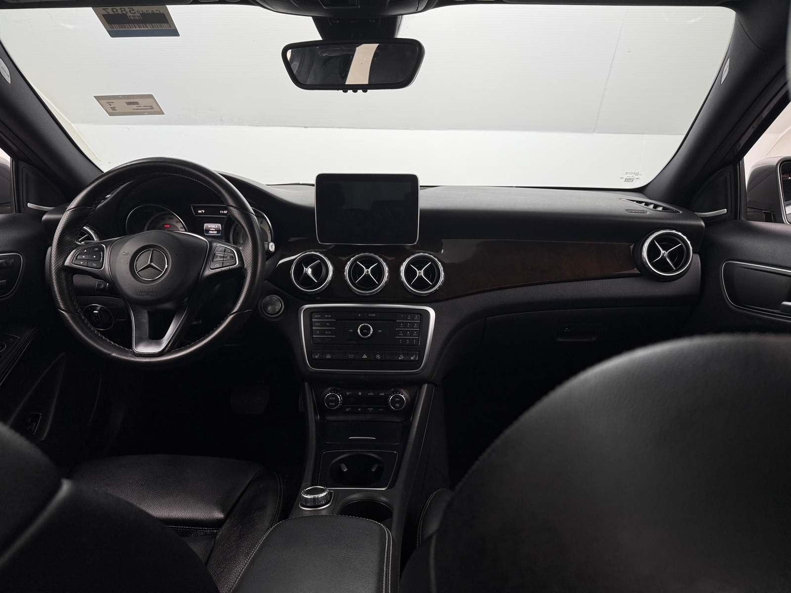 Thumbnail: 2016 Mercedes-Benz GLA - 2