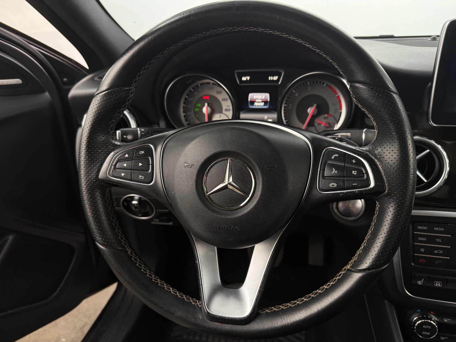 Thumbnail: 2016 Mercedes-Benz GLA - 4