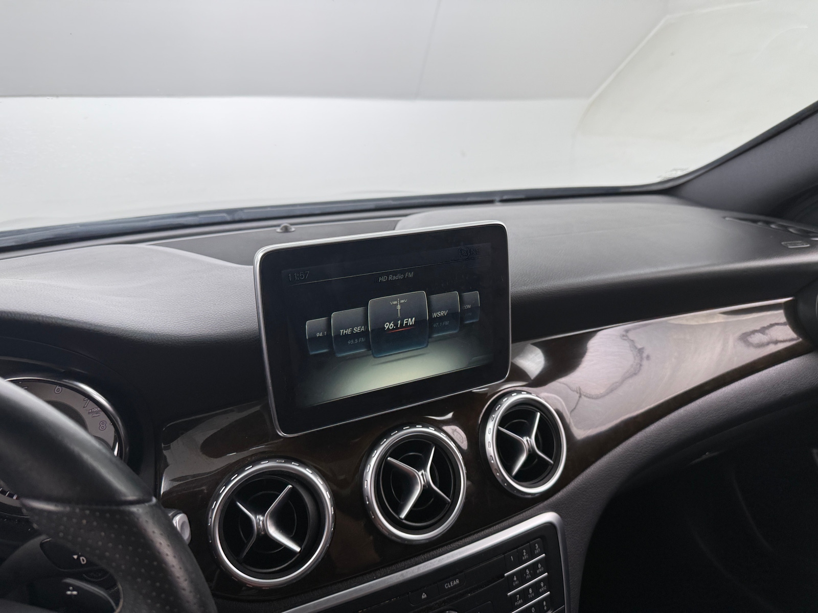 Thumbnail: 2016 Mercedes-Benz GLA - 3