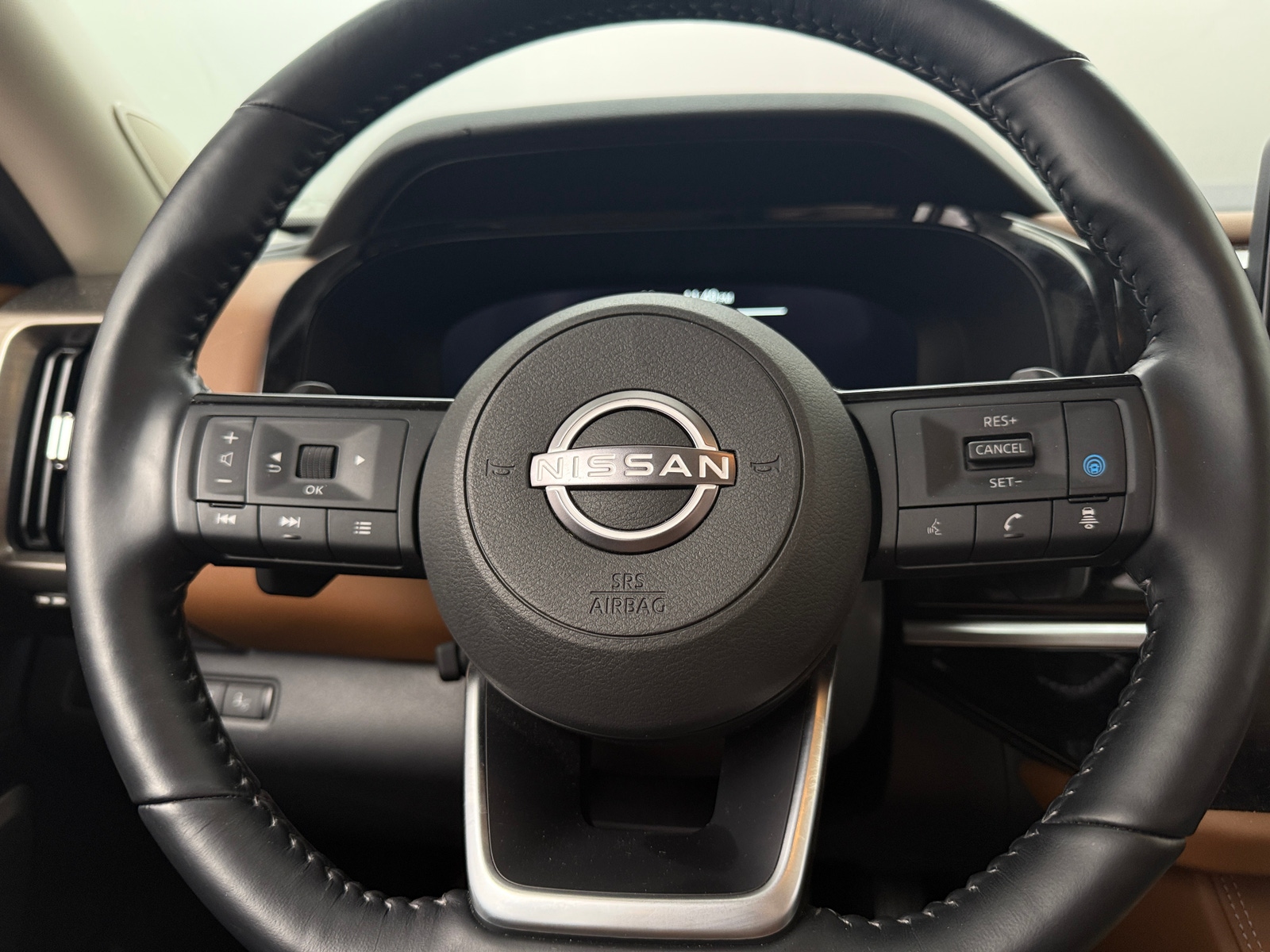 Thumbnail: 2022 Nissan Pathfinder - 4