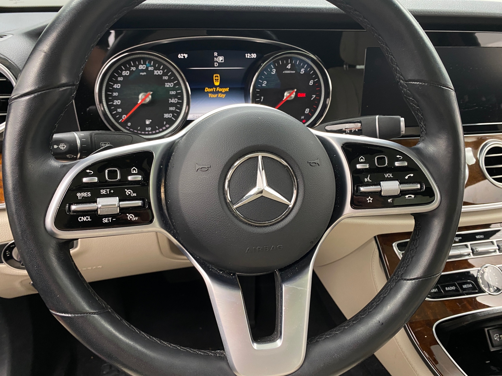 Thumbnail: 2019 Mercedes-Benz E-Class - 4