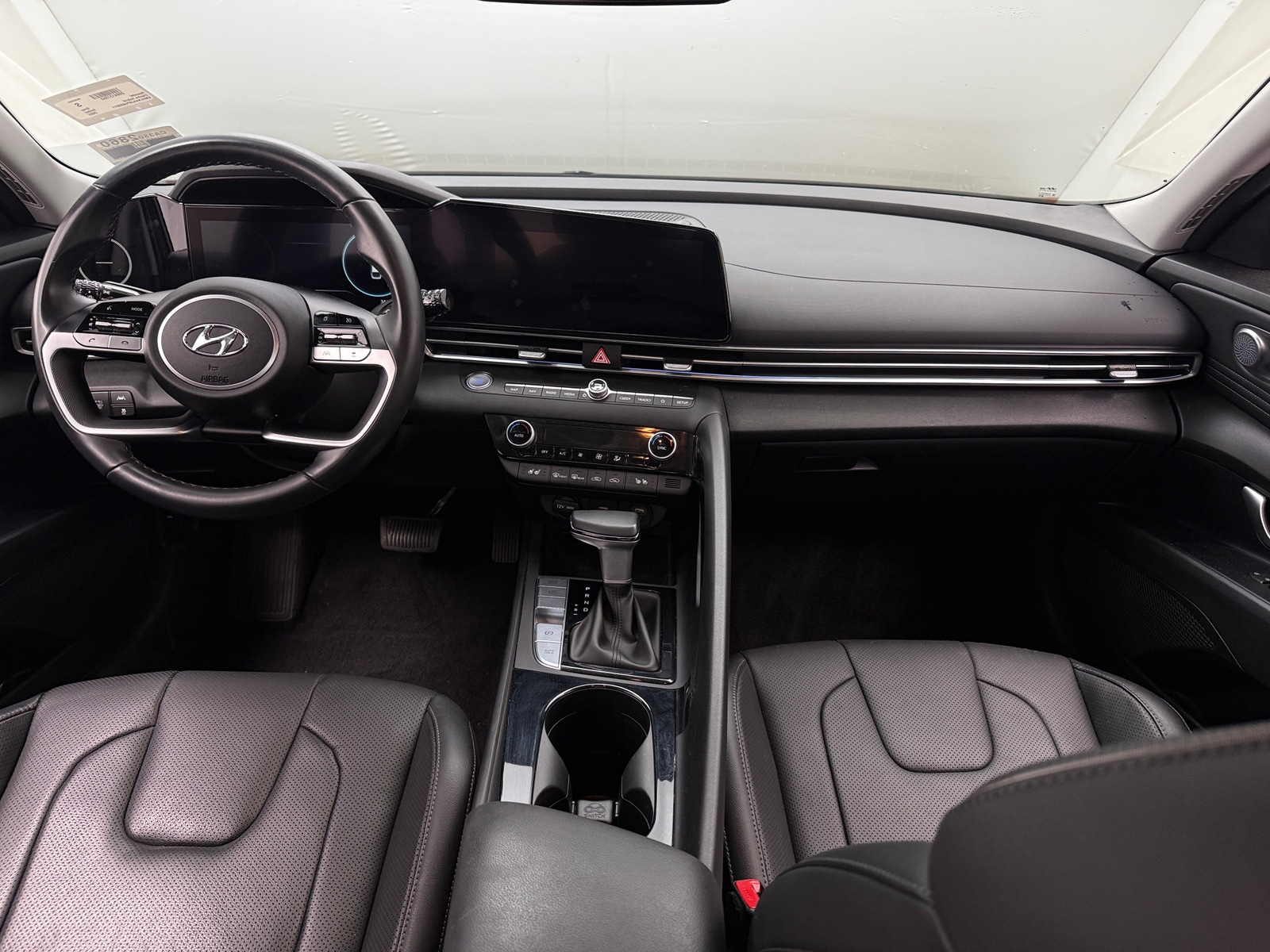 Thumbnail: 2023 Hyundai Elantra - 2