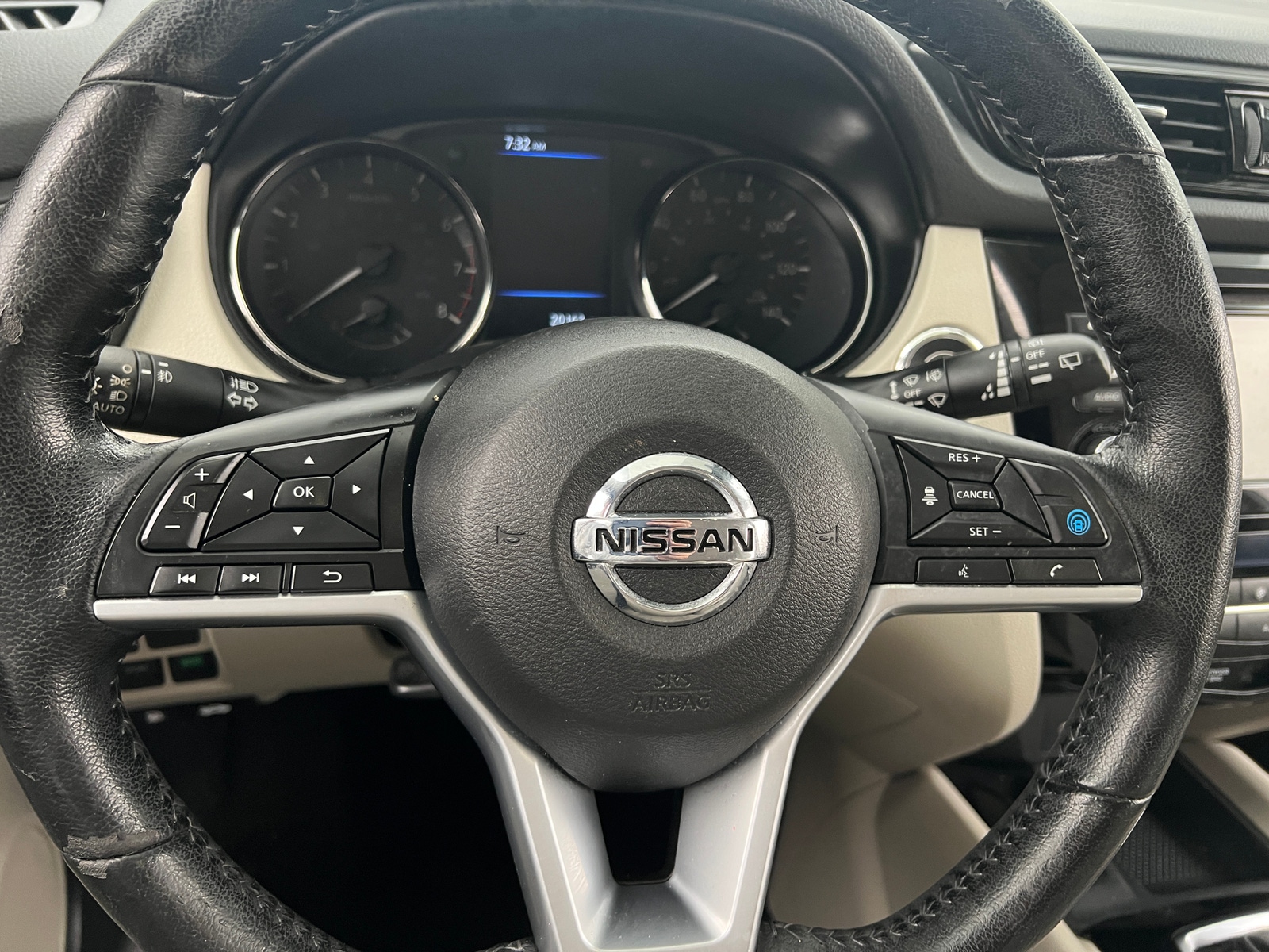 Thumbnail: 2022 Nissan Rogue Sport - 4