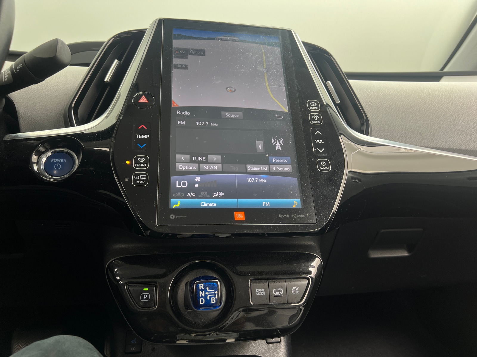 Thumbnail: 2017 Toyota Prius Prime - 3