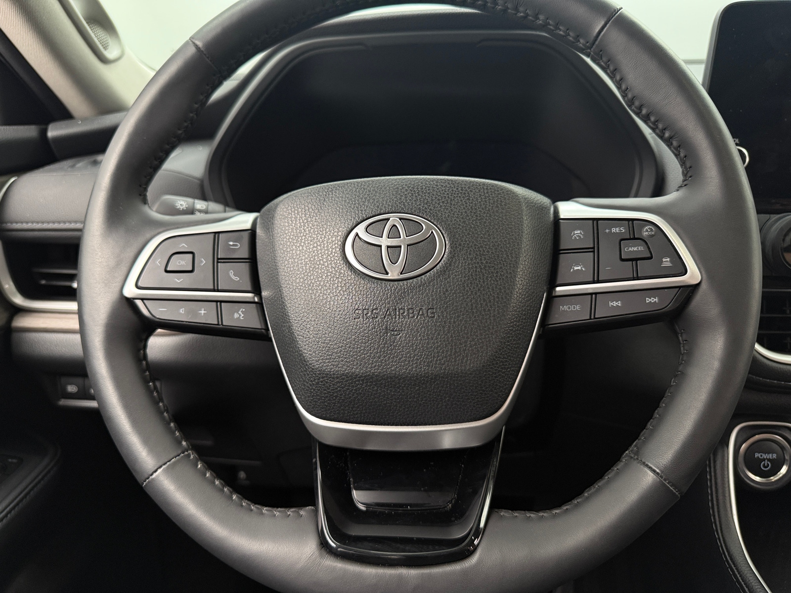 Thumbnail: 2025 Toyota Grand Highlander - 4