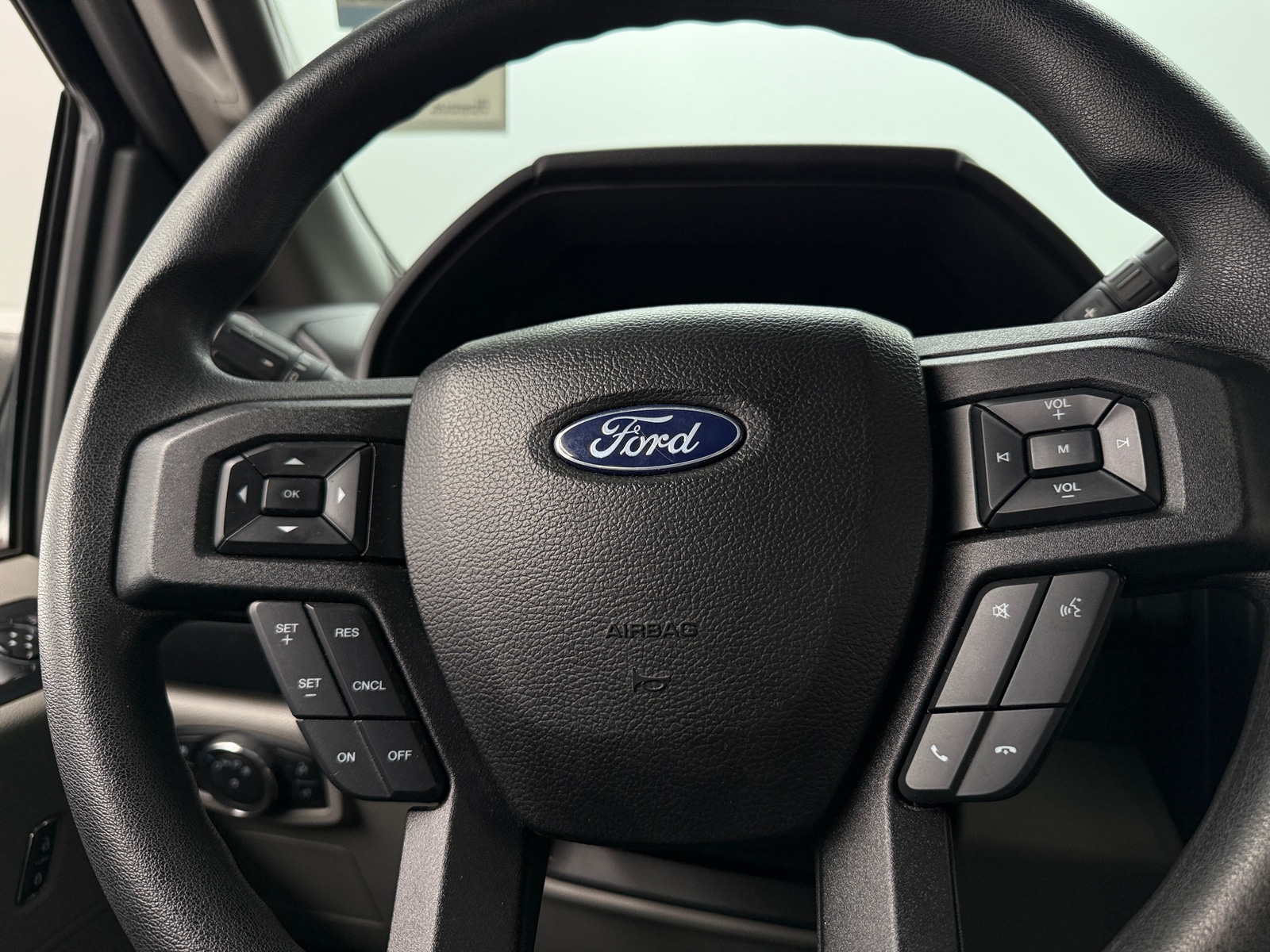 Thumbnail: 2017 Ford Econoline - 5