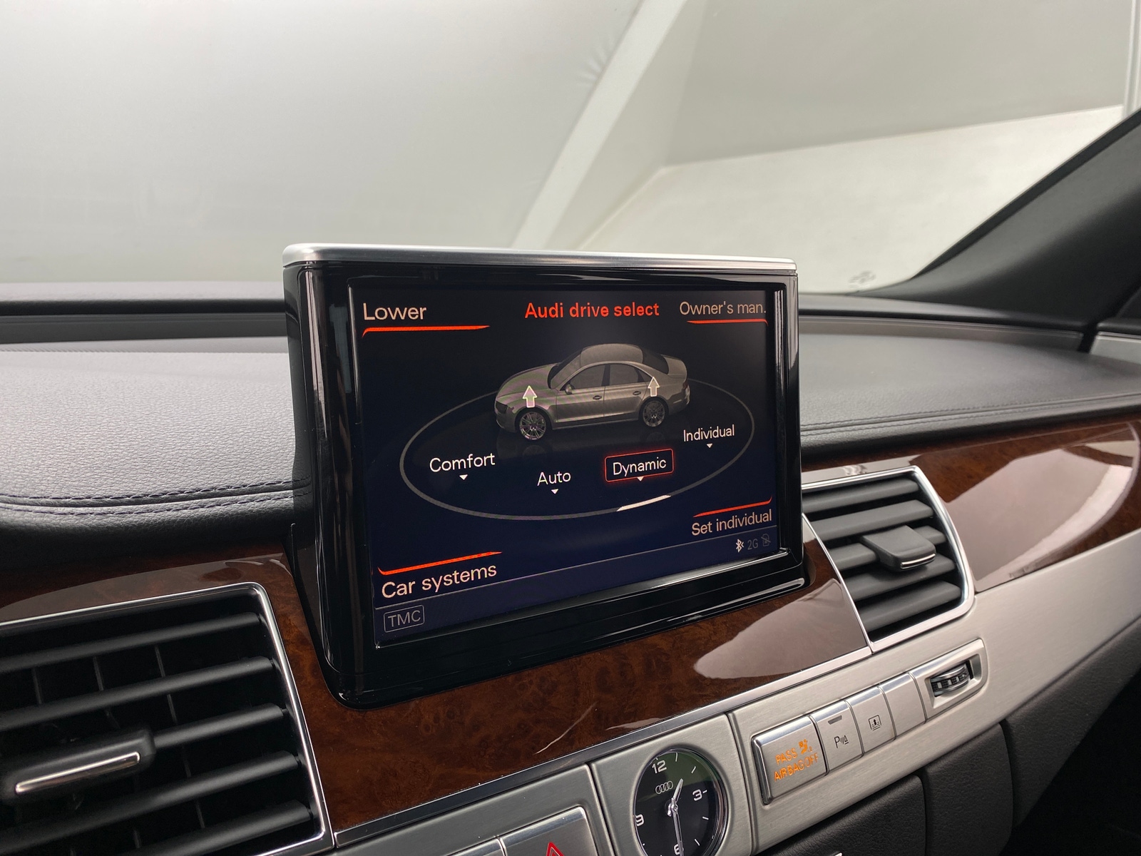 Thumbnail: 2013 Audi A8 - 3