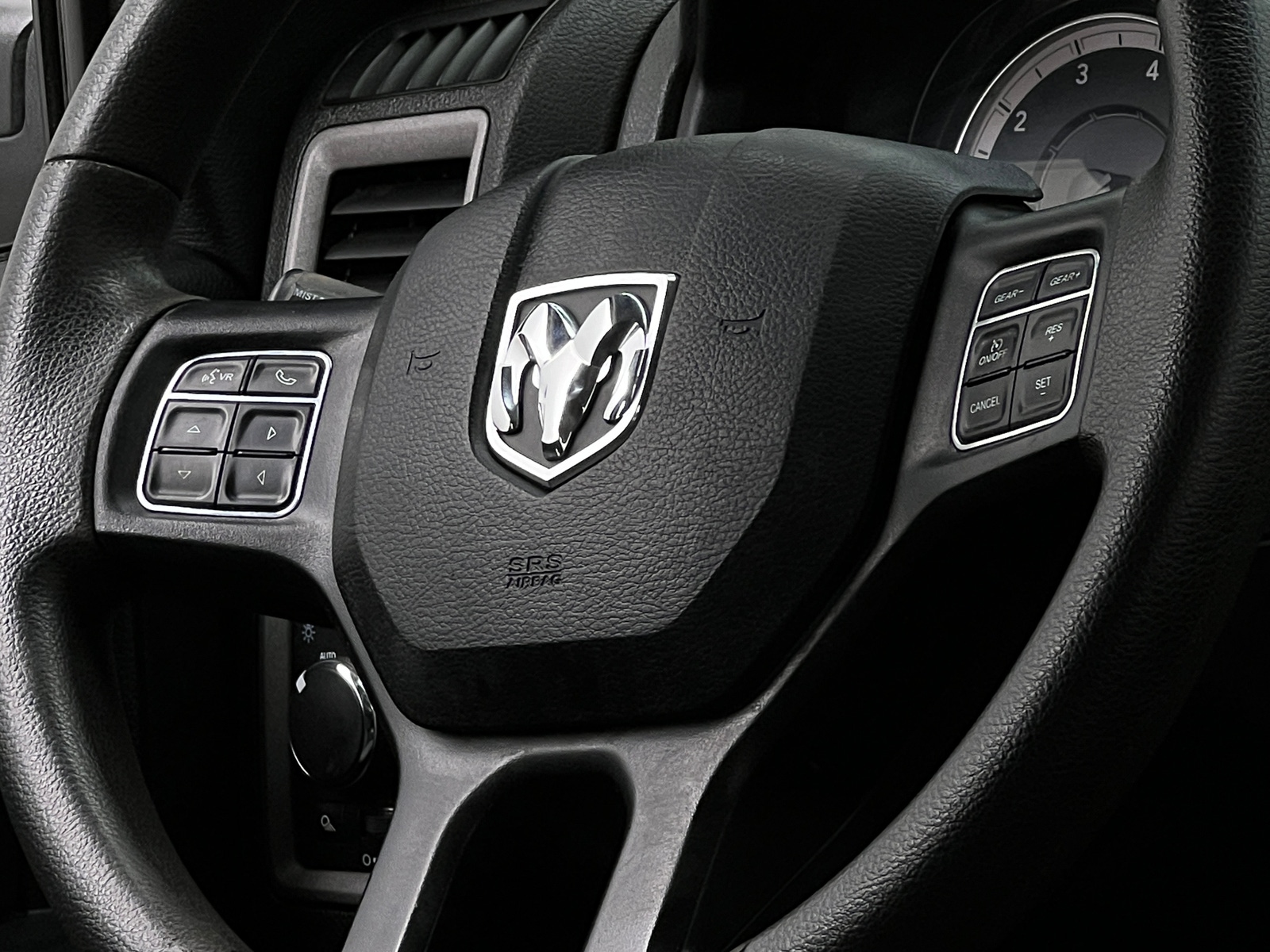 Thumbnail: 2020 RAM 1500 Classic - 5