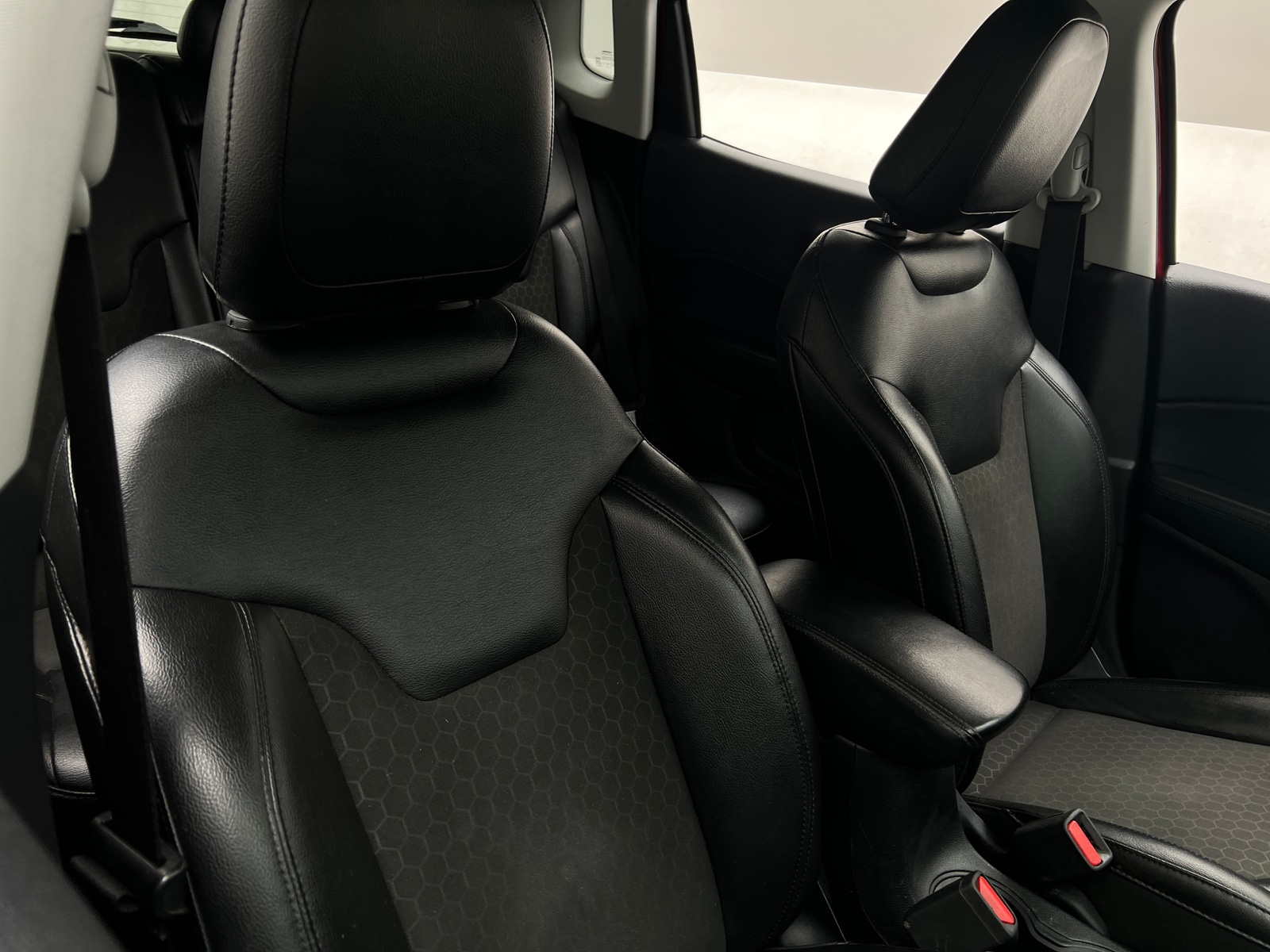 Thumbnail: 2018 Jeep Compass - 2