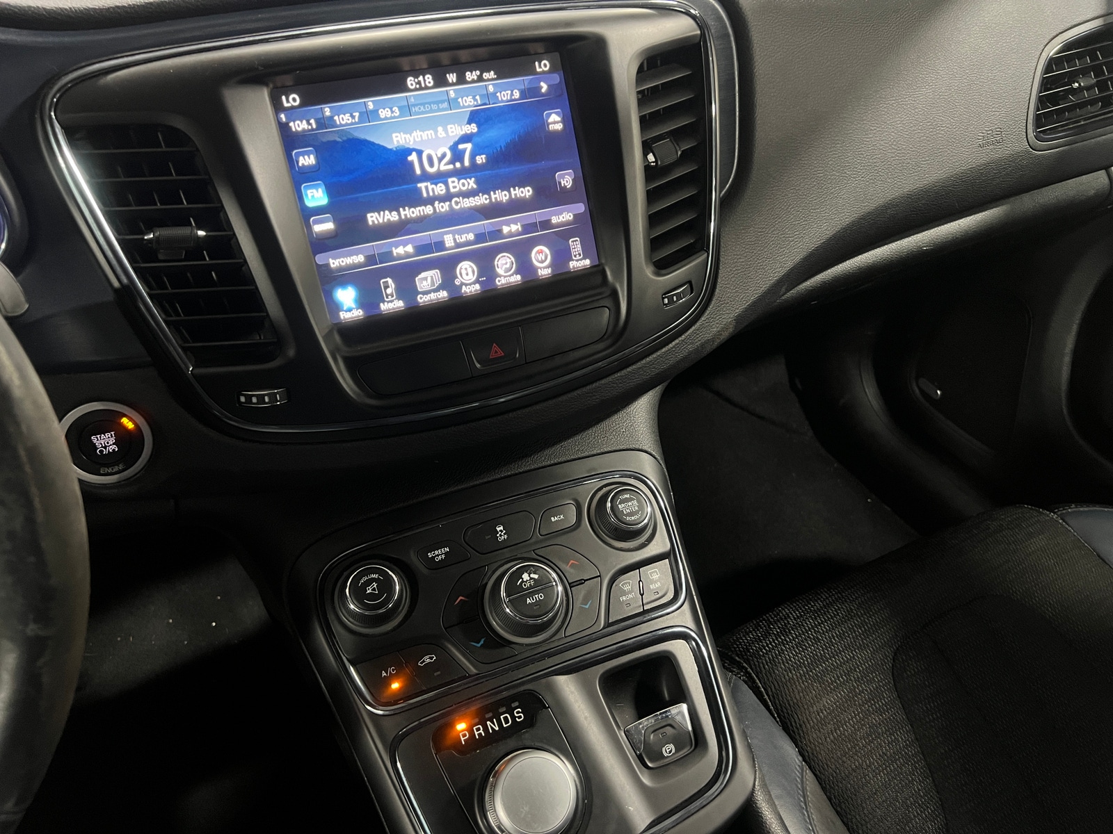 Thumbnail: 2016 Chrysler 200 - 3