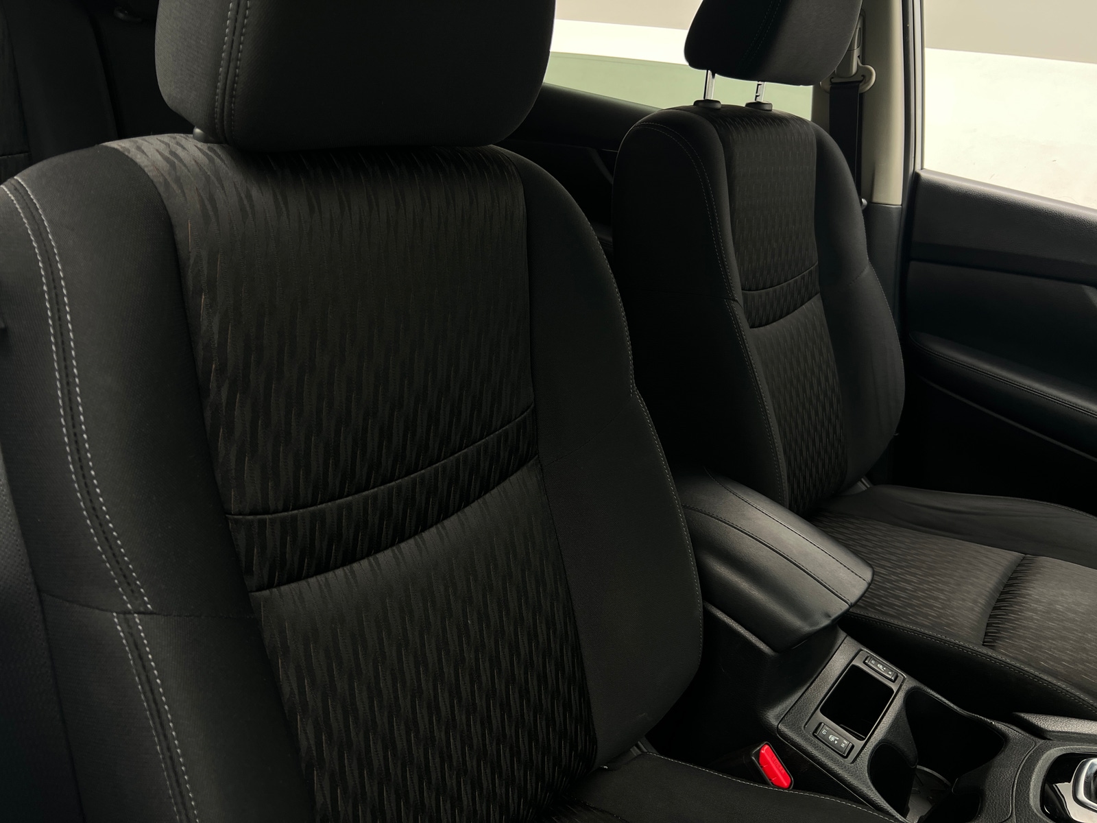 Thumbnail: 2017 Nissan Rogue - 2