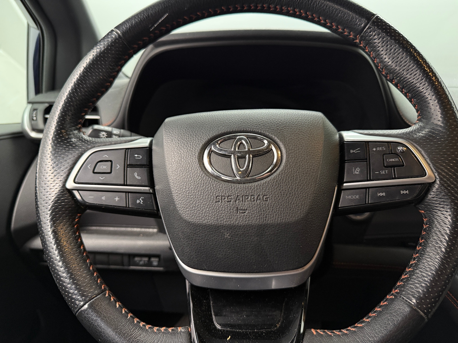 Thumbnail: 2021 Toyota Sienna - 4