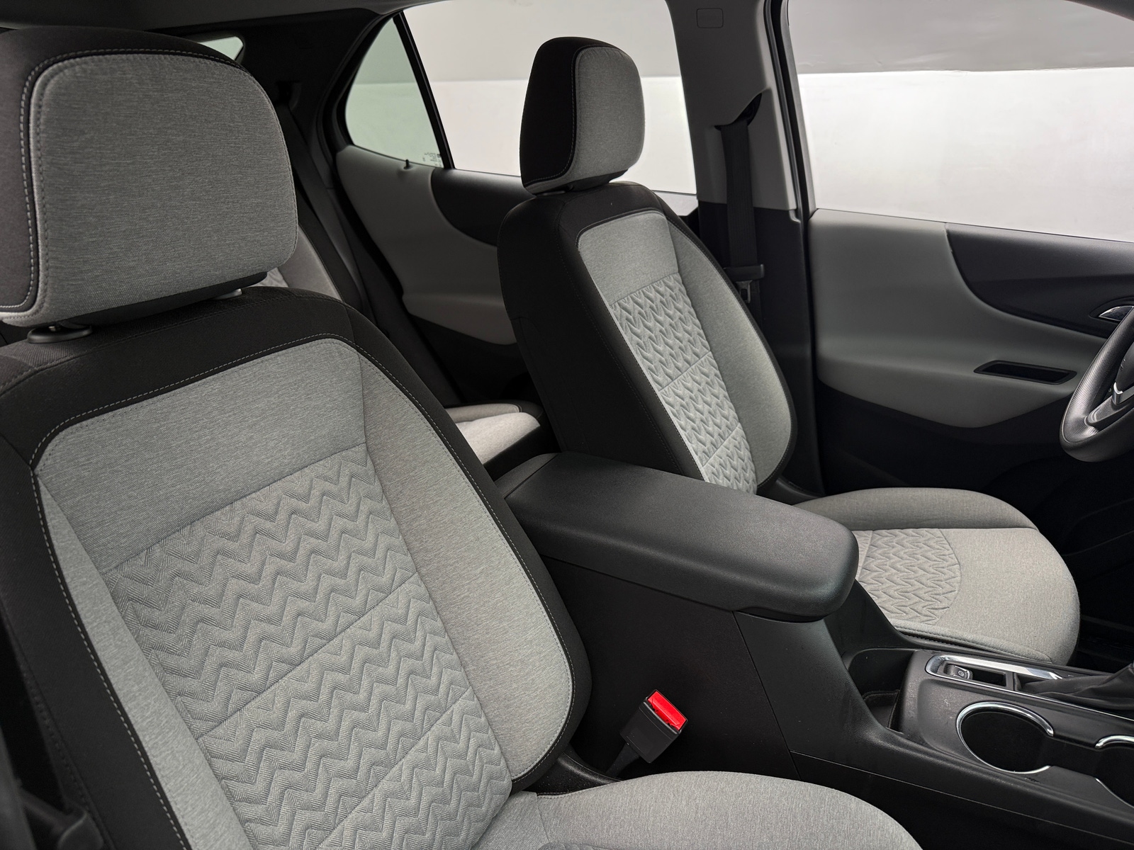 Thumbnail: 2022 Chevrolet Equinox - 2