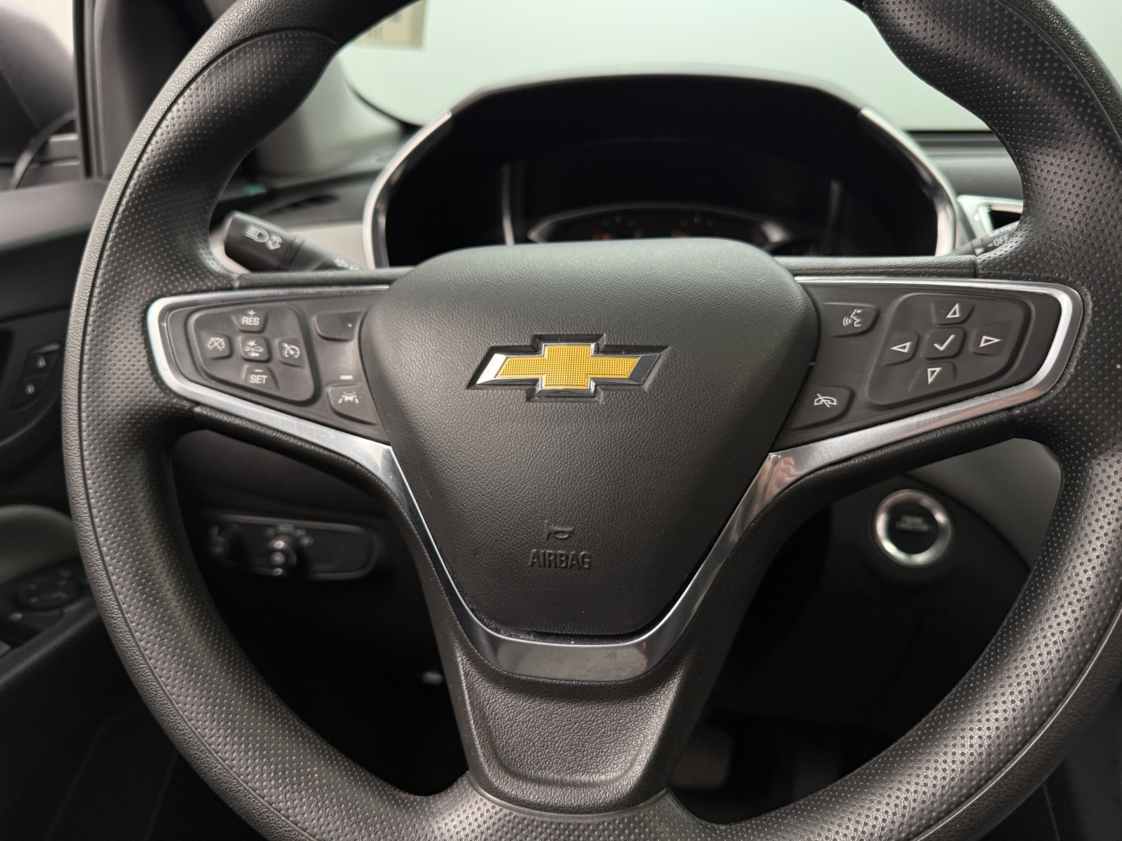 Thumbnail: 2022 Chevrolet Equinox - 5