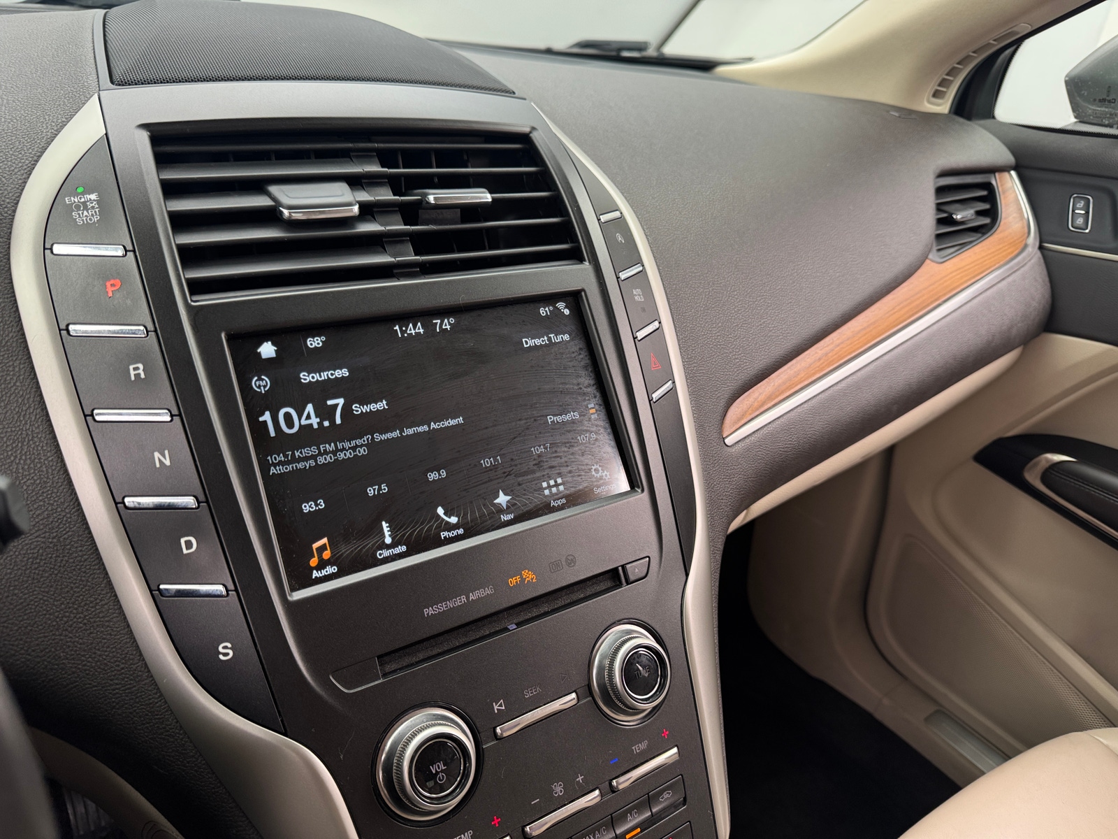 Thumbnail: 2017 Lincoln MKC - 3
