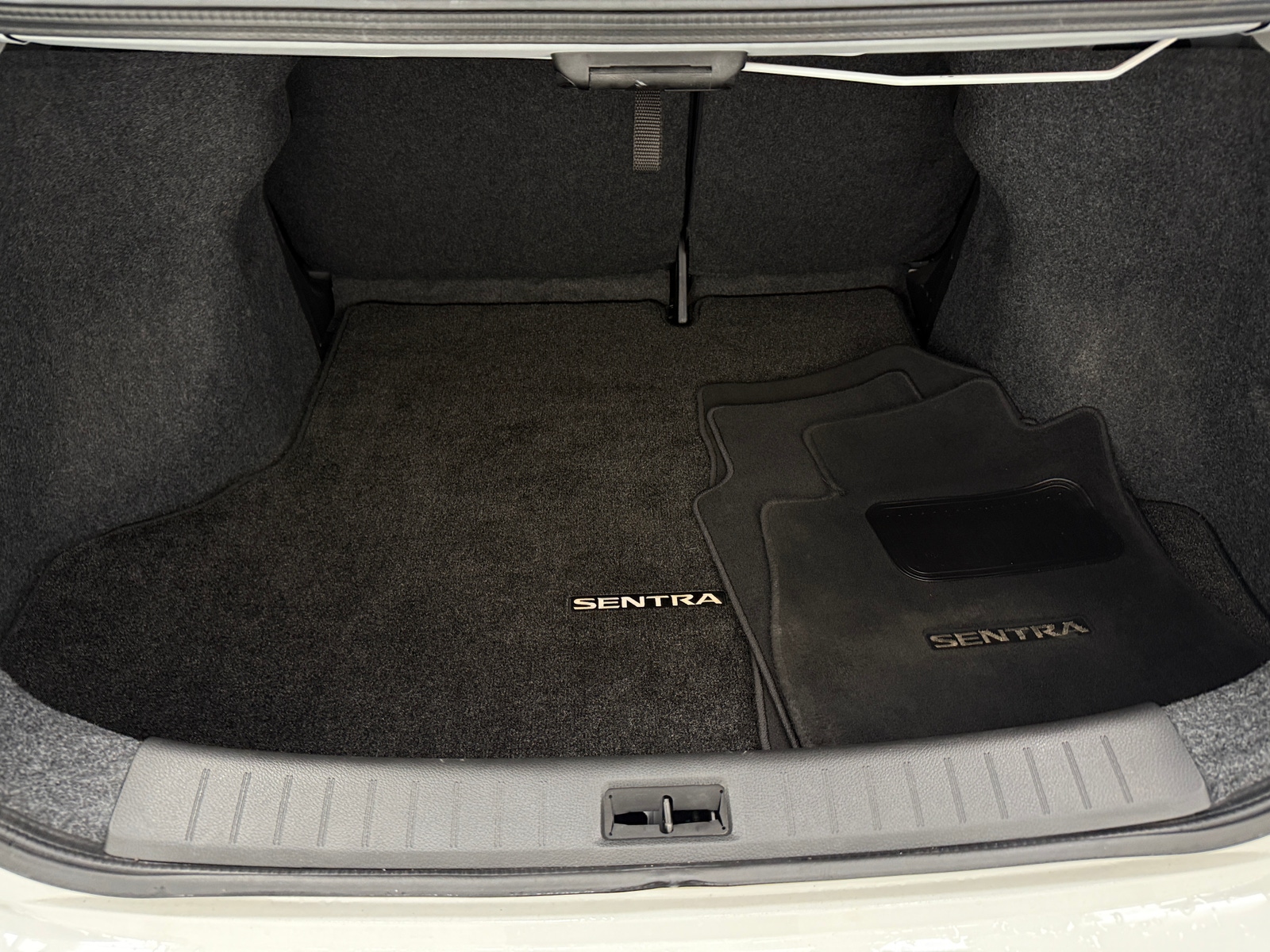 Thumbnail: 2019 Nissan Sentra - 7