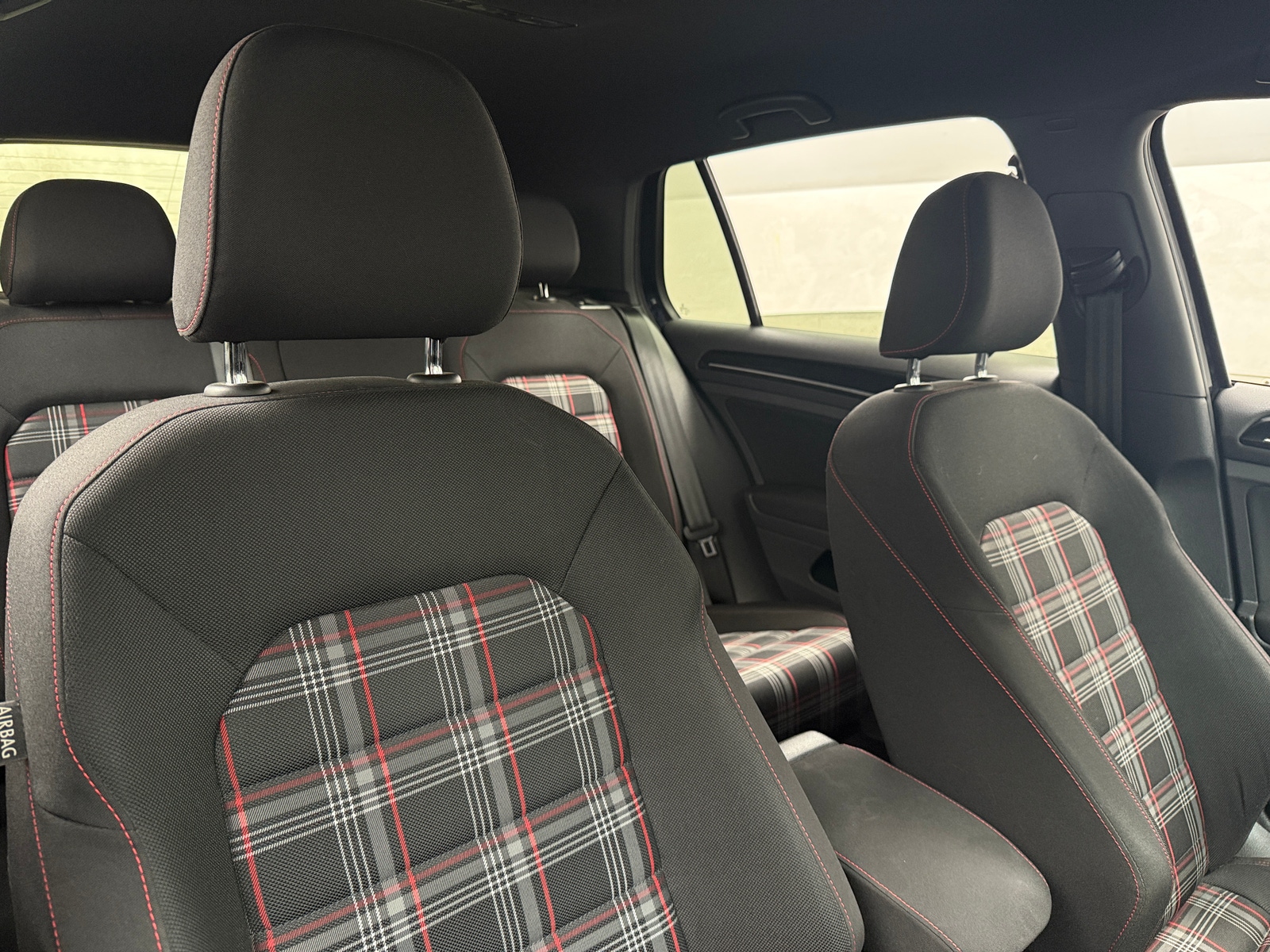 Thumbnail: 2016 Volkswagen Golf - 2