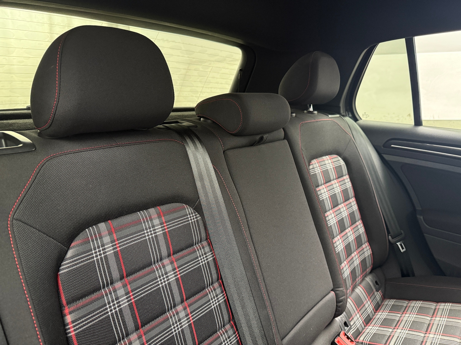 Thumbnail: 2016 Volkswagen Golf - 6