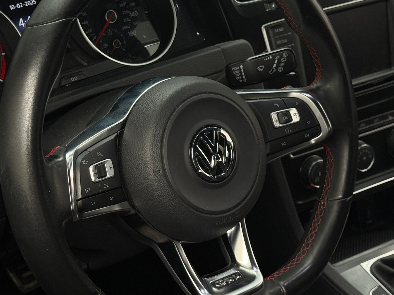 Thumbnail: 2016 Volkswagen Golf - 5
