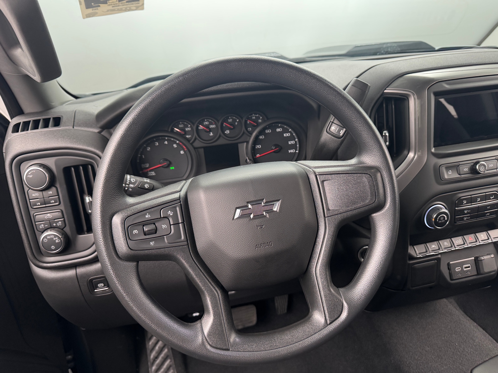 Thumbnail: 2025 Chevrolet Silverado 1500 - 5