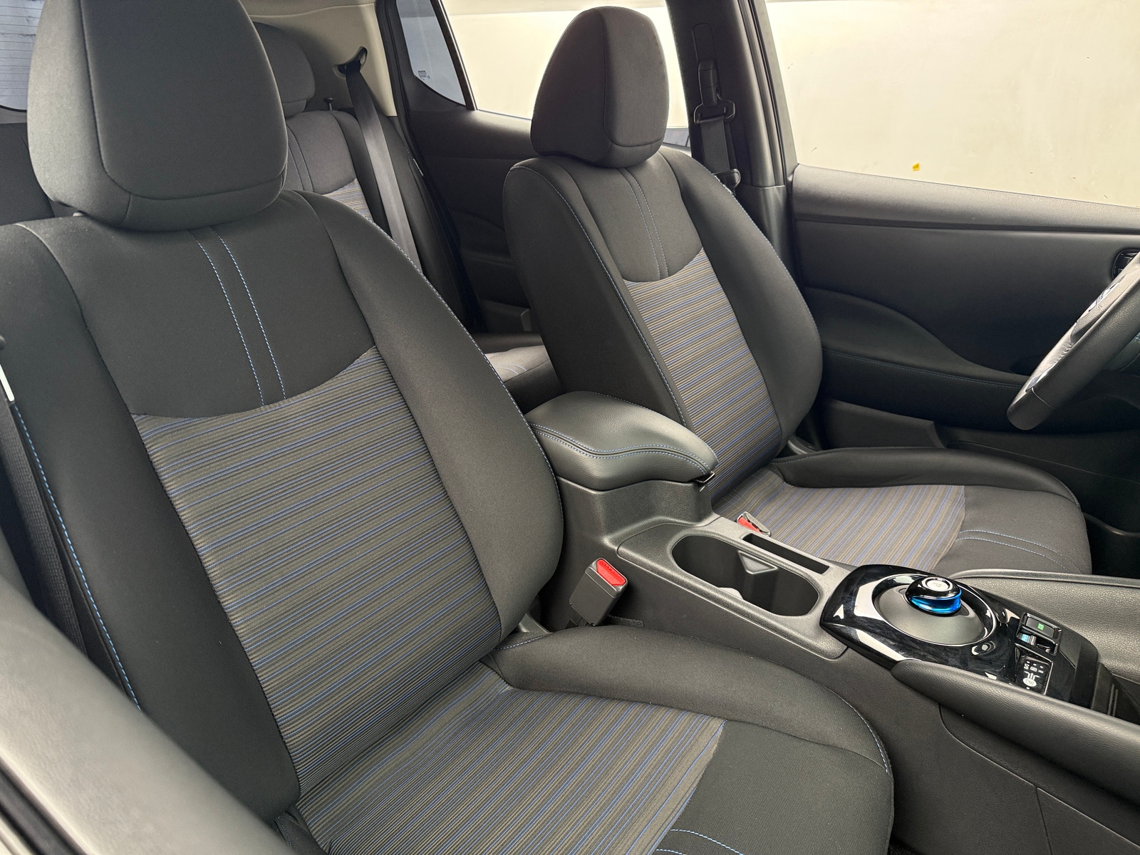 Thumbnail: 2022 Nissan Leaf - 2