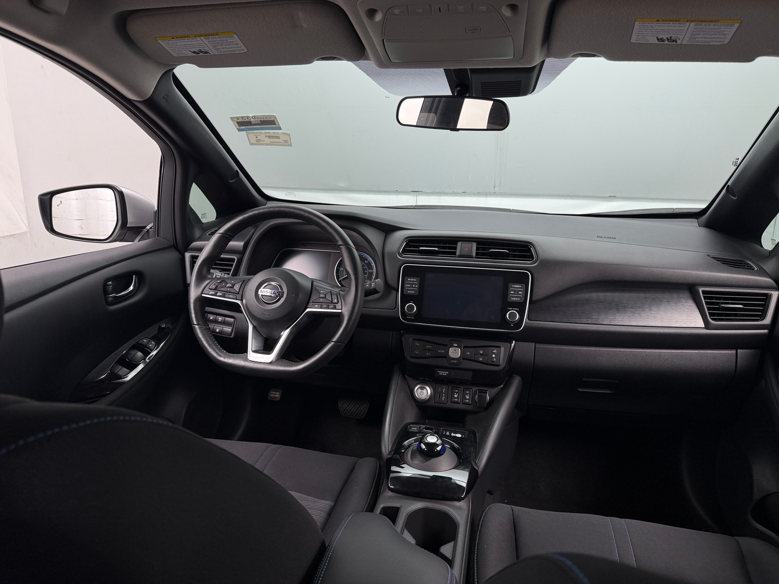 Thumbnail: 2022 Nissan Leaf - 3