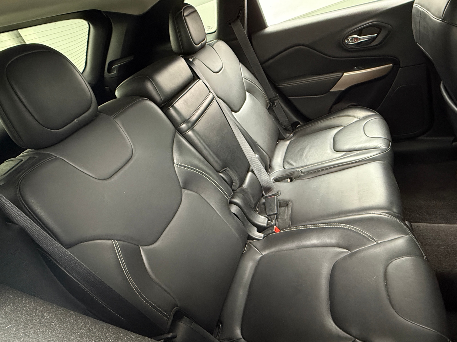 Thumbnail: 2018 Jeep Cherokee - 5