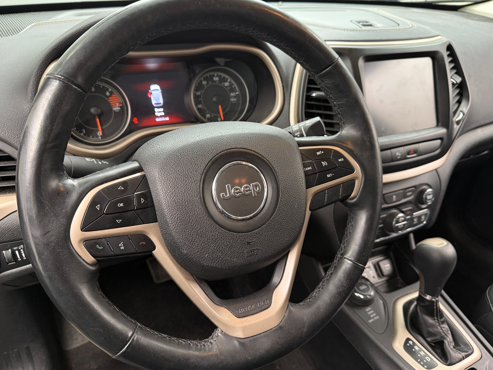 Thumbnail: 2018 Jeep Cherokee - 4