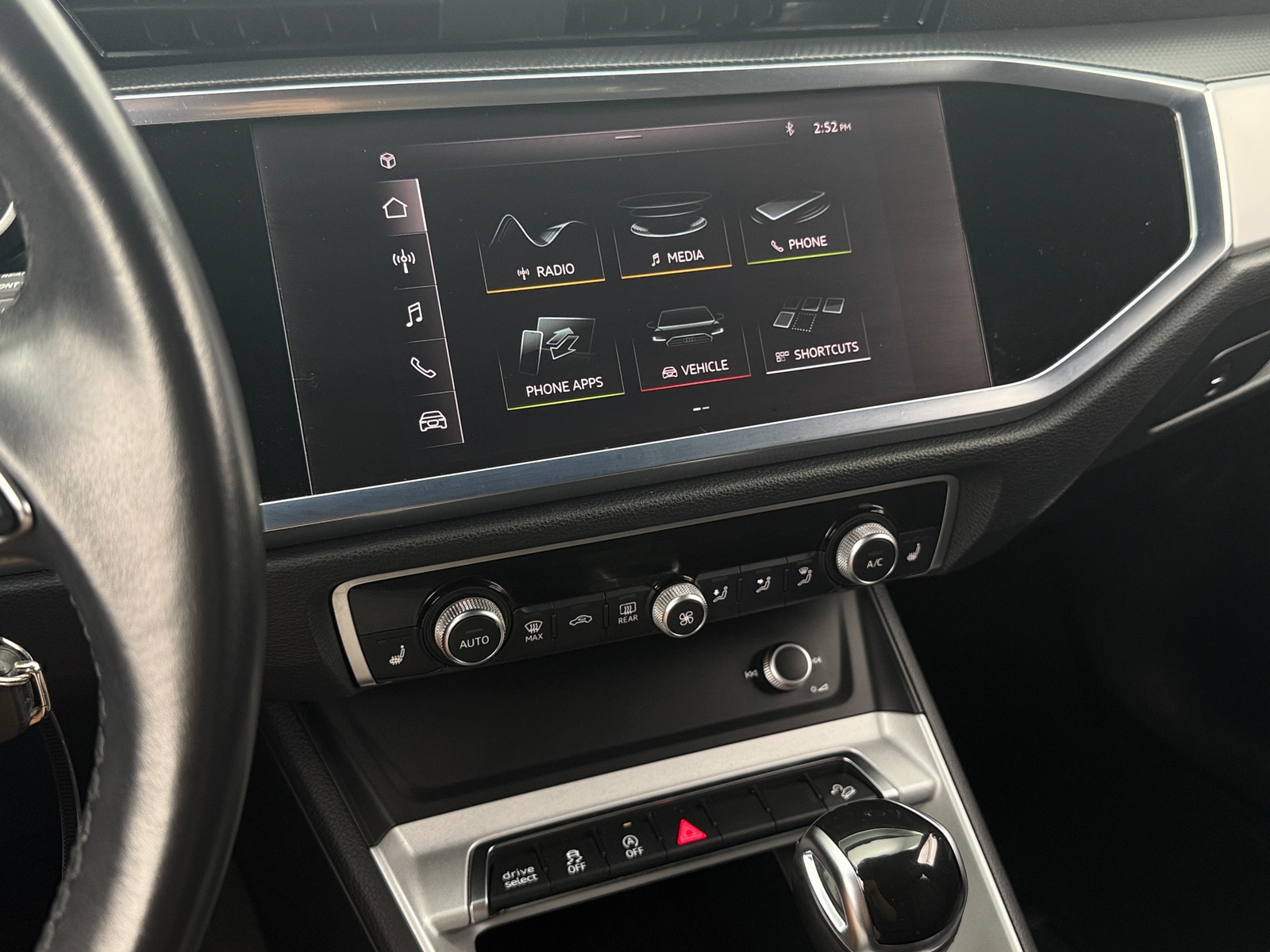 Thumbnail: 2021 Audi Q3 - 3