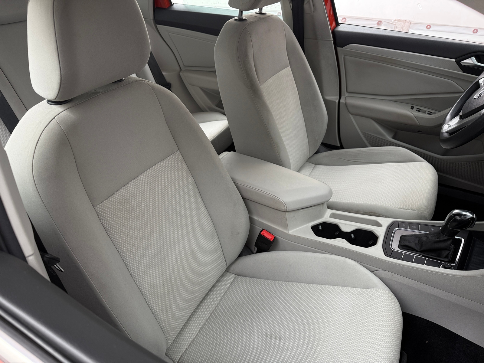 Thumbnail: 2019 Volkswagen Jetta - 2