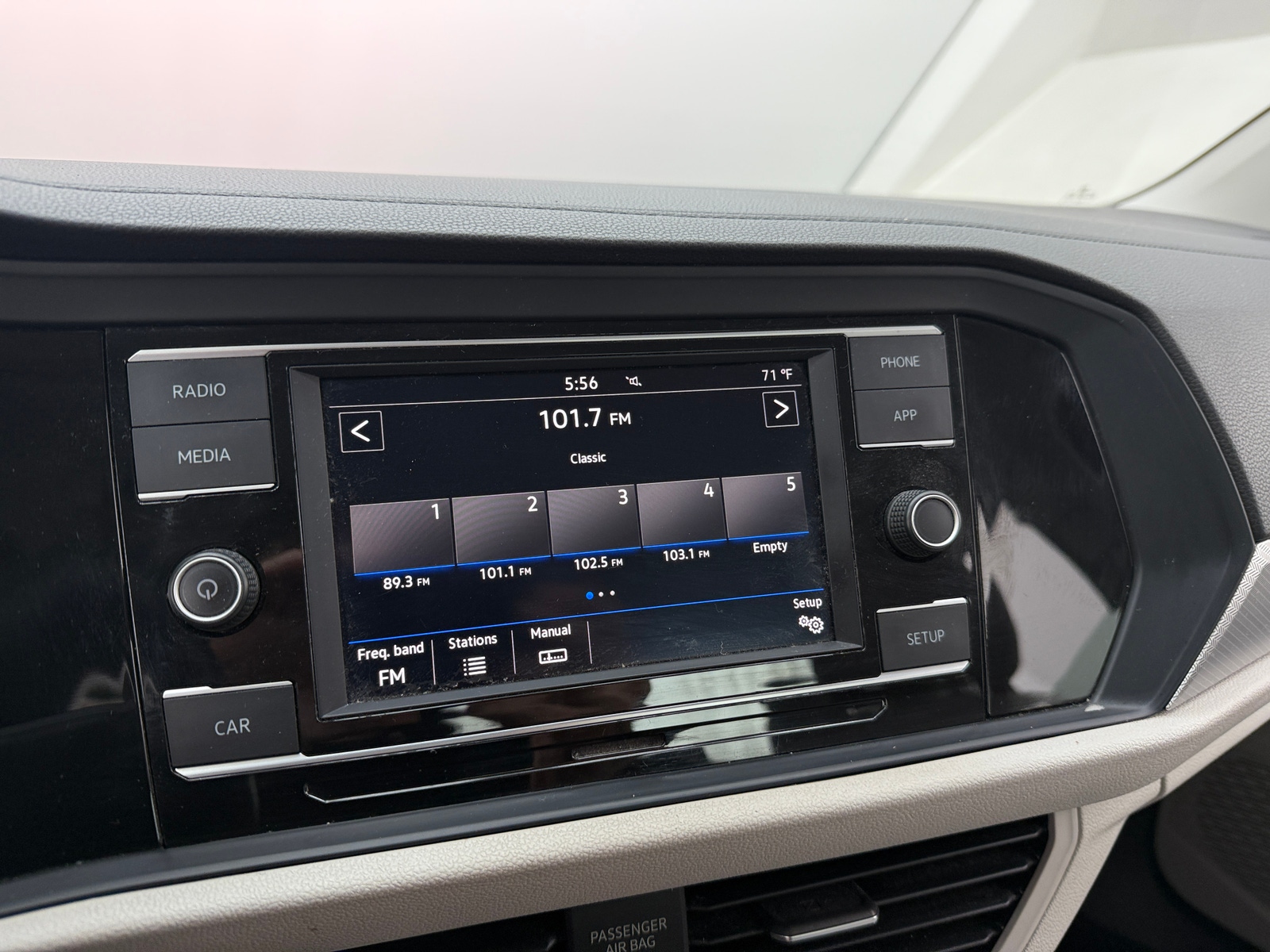Thumbnail: 2019 Volkswagen Jetta - 4
