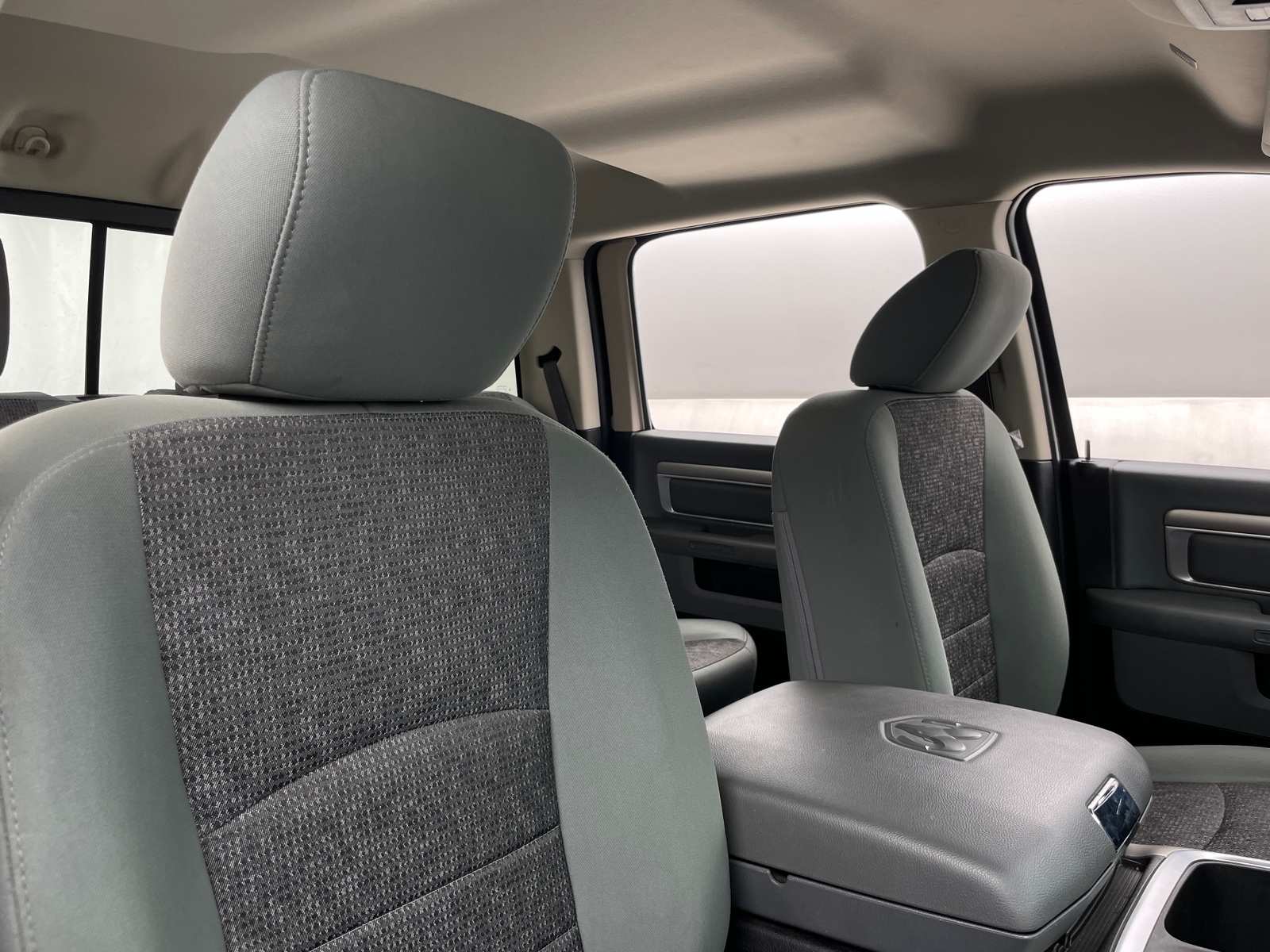 Thumbnail: 2020 RAM 1500 Classic - 2