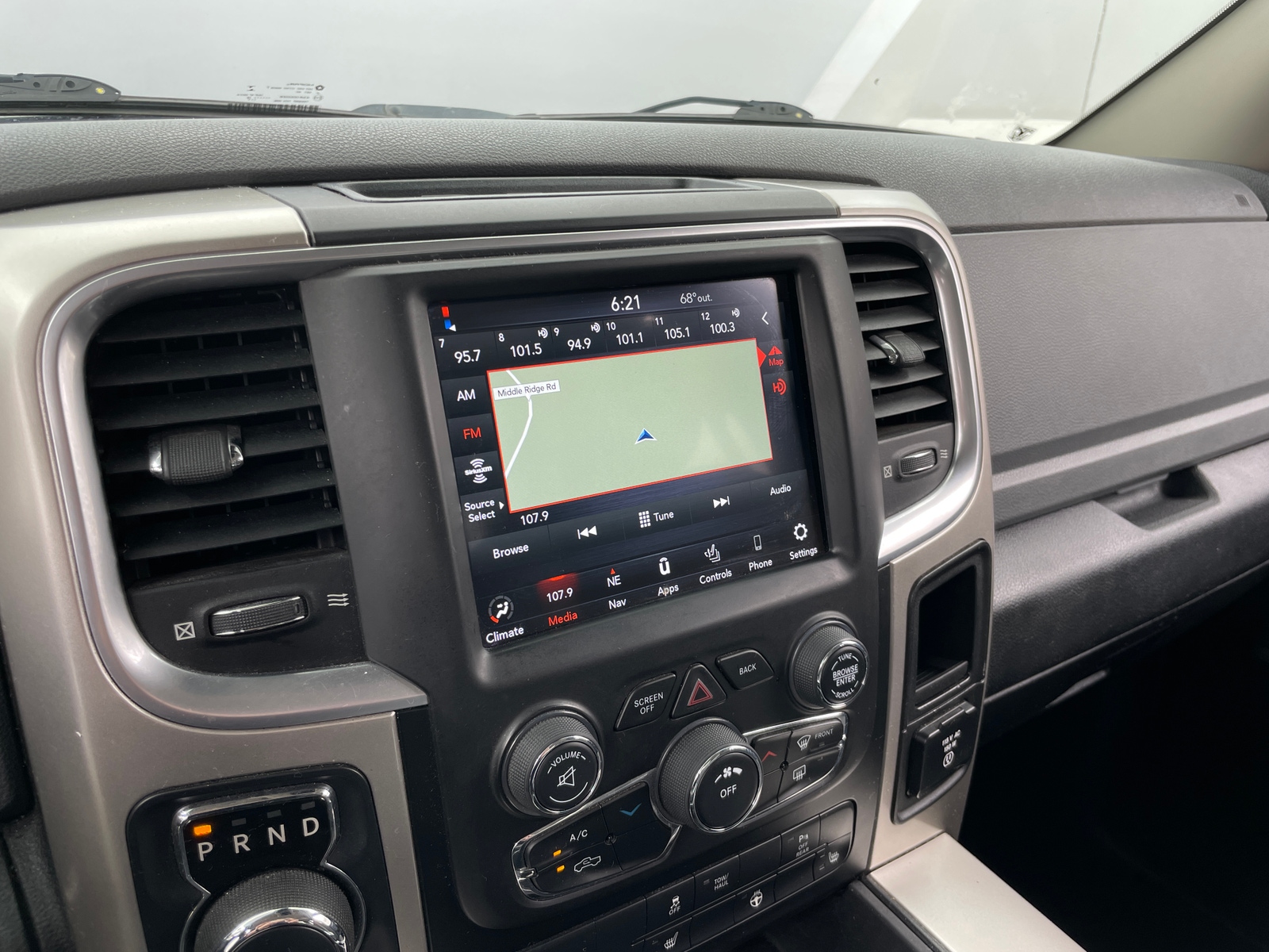 Thumbnail: 2020 RAM 1500 Classic - 4