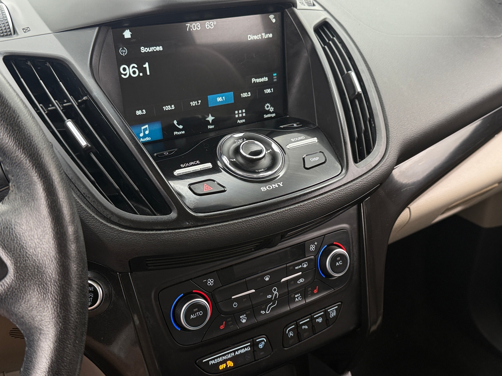Thumbnail: 2018 Ford Escape - 3