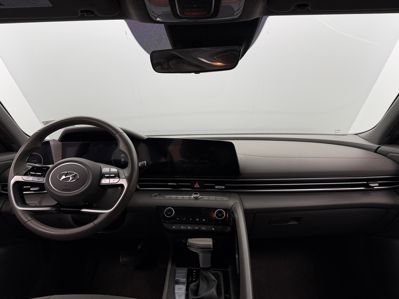 Thumbnail: 2023 Hyundai Elantra - 3