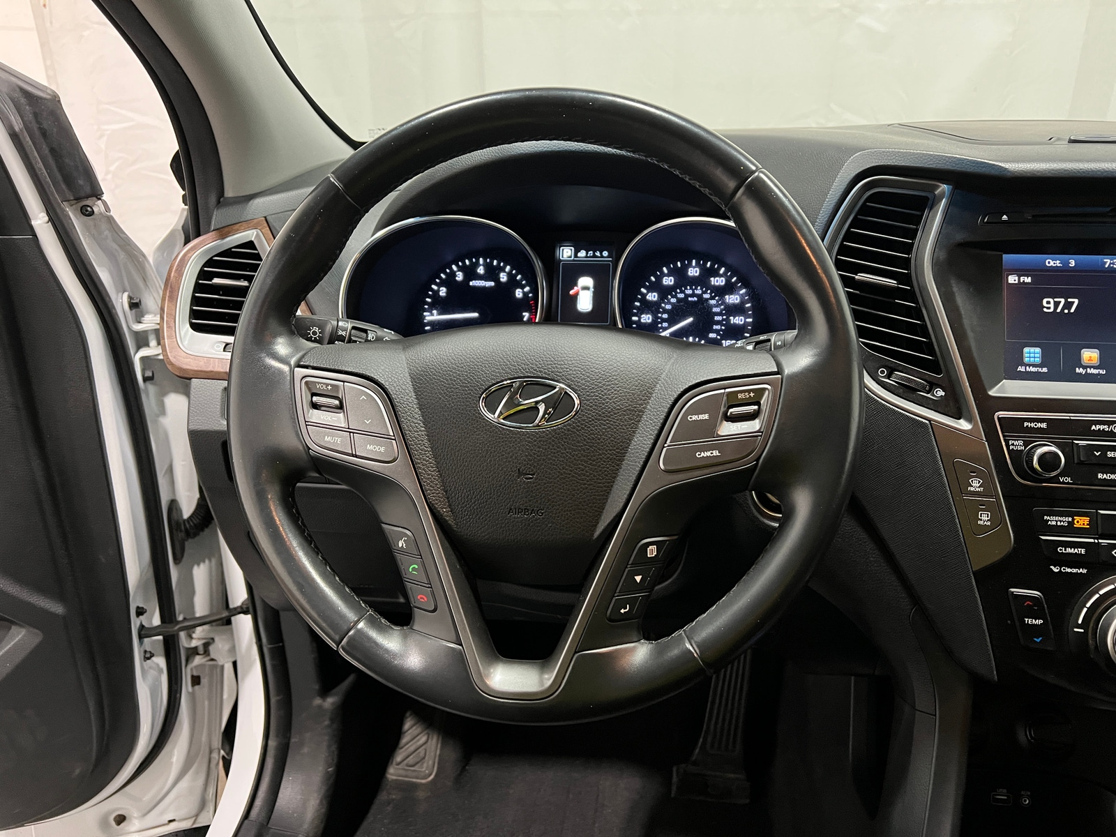 Thumbnail: 2018 Hyundai Santa Fe - 4
