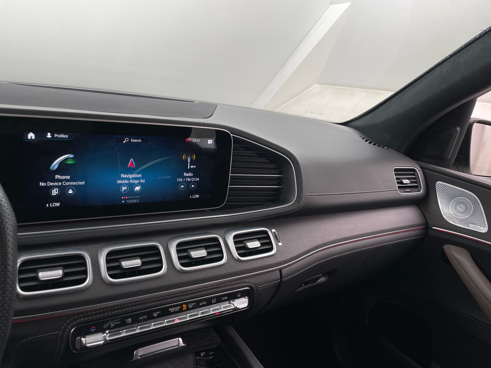 Thumbnail: 2021 Mercedes-Benz GLS - 3