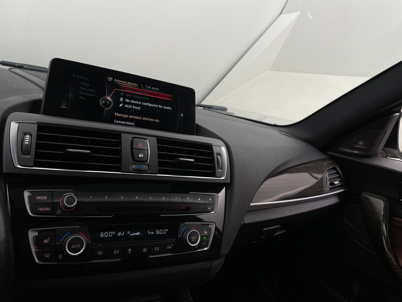 Thumbnail: 2016 BMW 2 Series - 2