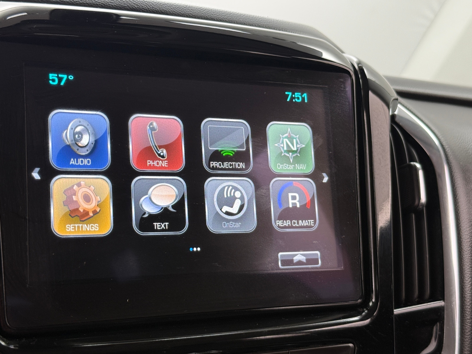 Thumbnail: 2018 Chevrolet Traverse - 4