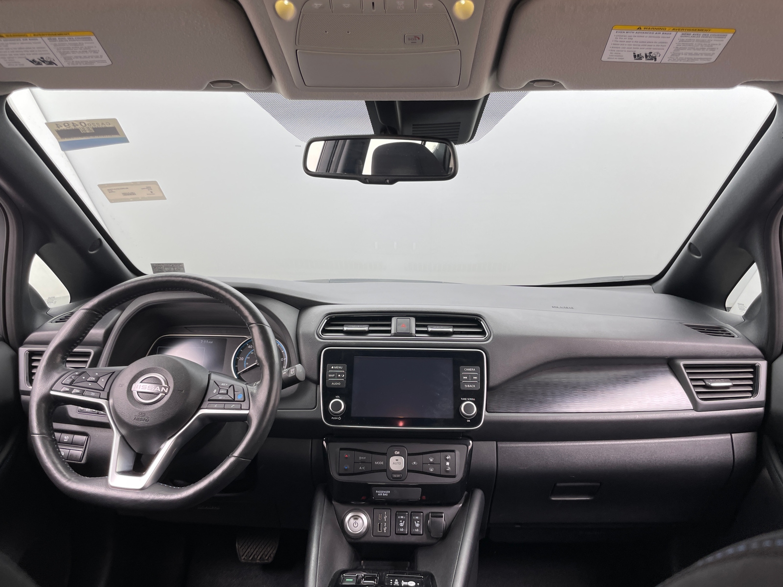 Thumbnail: 2023 Nissan Leaf - 3