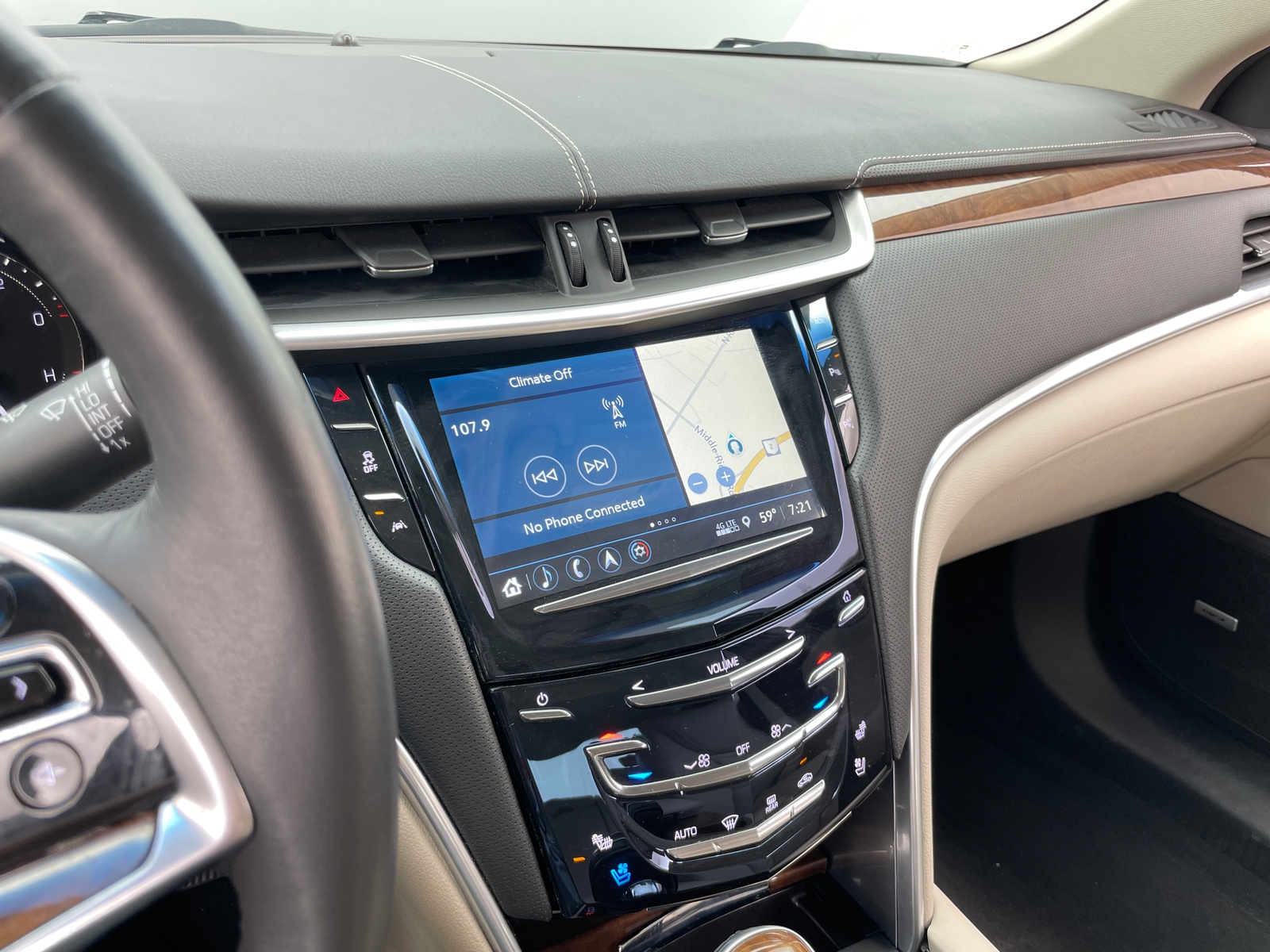 Thumbnail: 2018 Cadillac XTS - 3