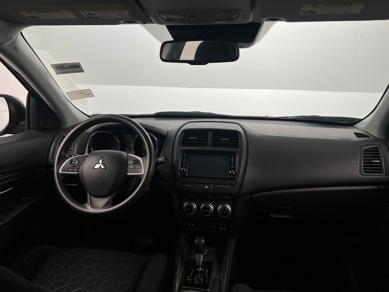 Thumbnail: 2023 Mitsubishi Outlander Sport - 3