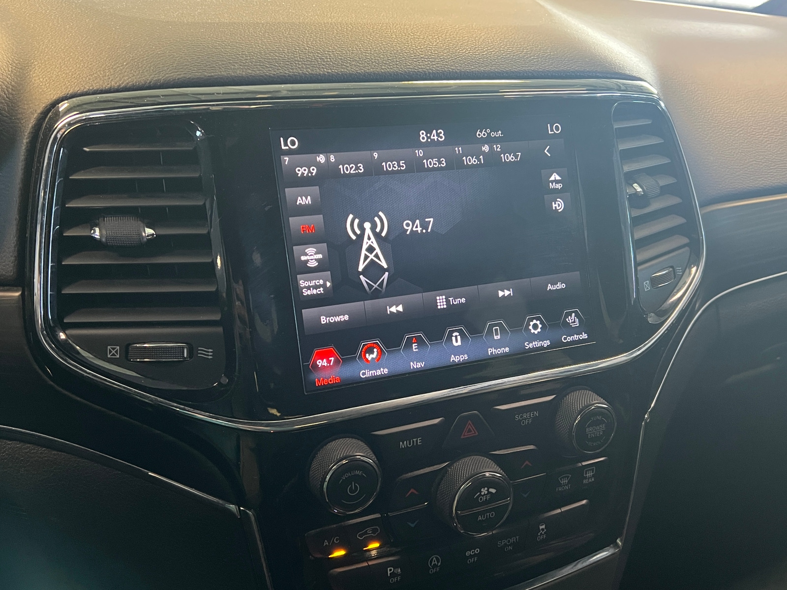 Thumbnail: 2021 Jeep Grand Cherokee - 3
