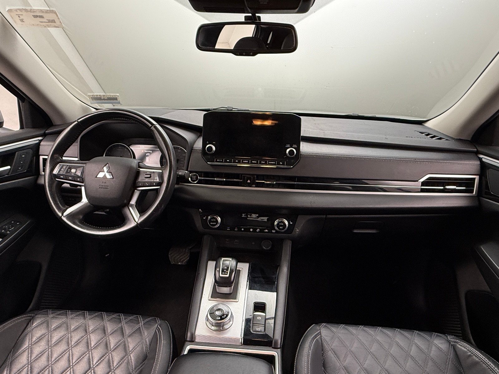 Thumbnail: 2022 Mitsubishi Outlander - 2