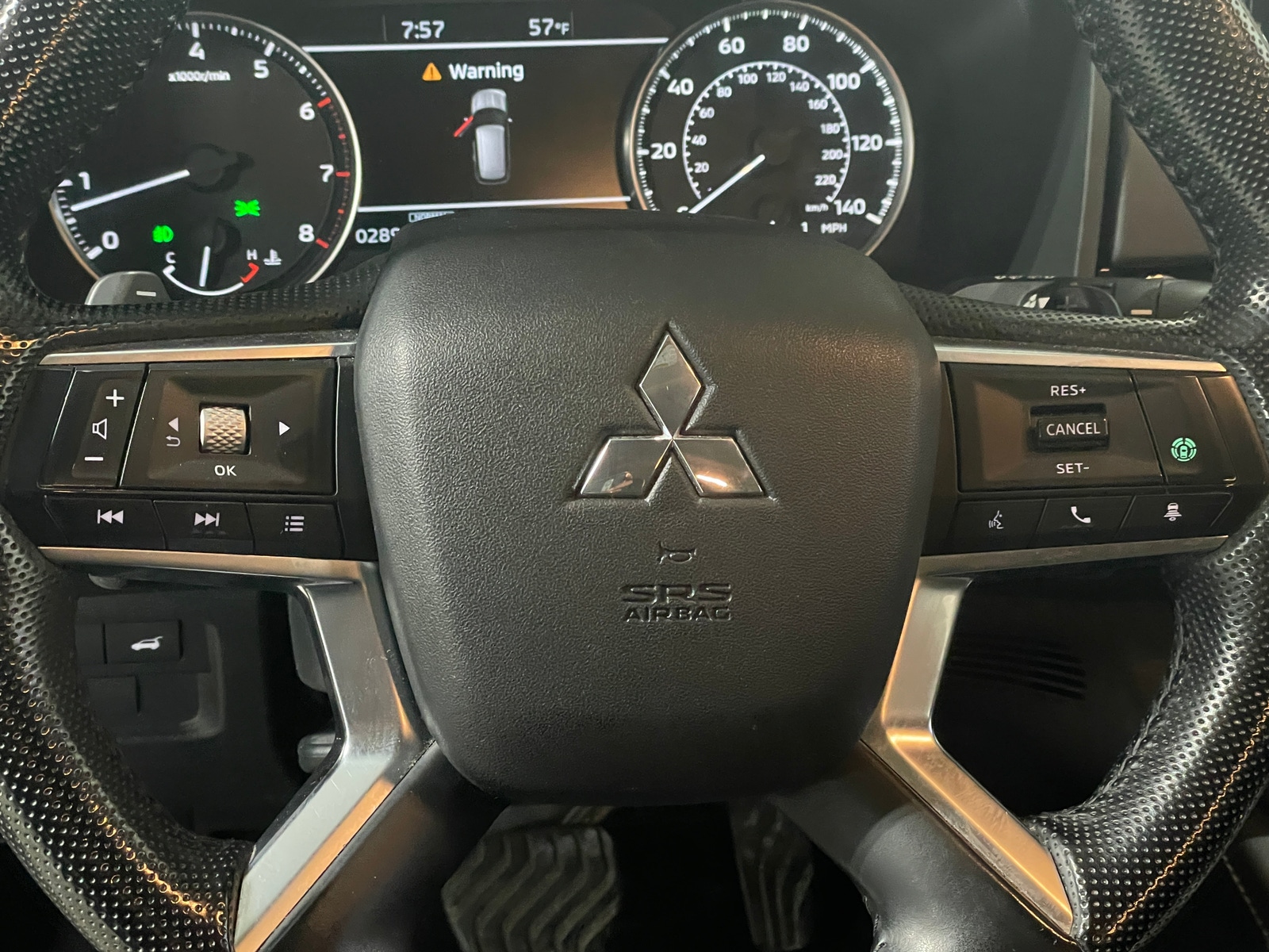 Thumbnail: 2022 Mitsubishi Outlander - 4